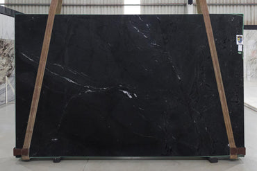 DIAMOND BLACK QUARTZITE