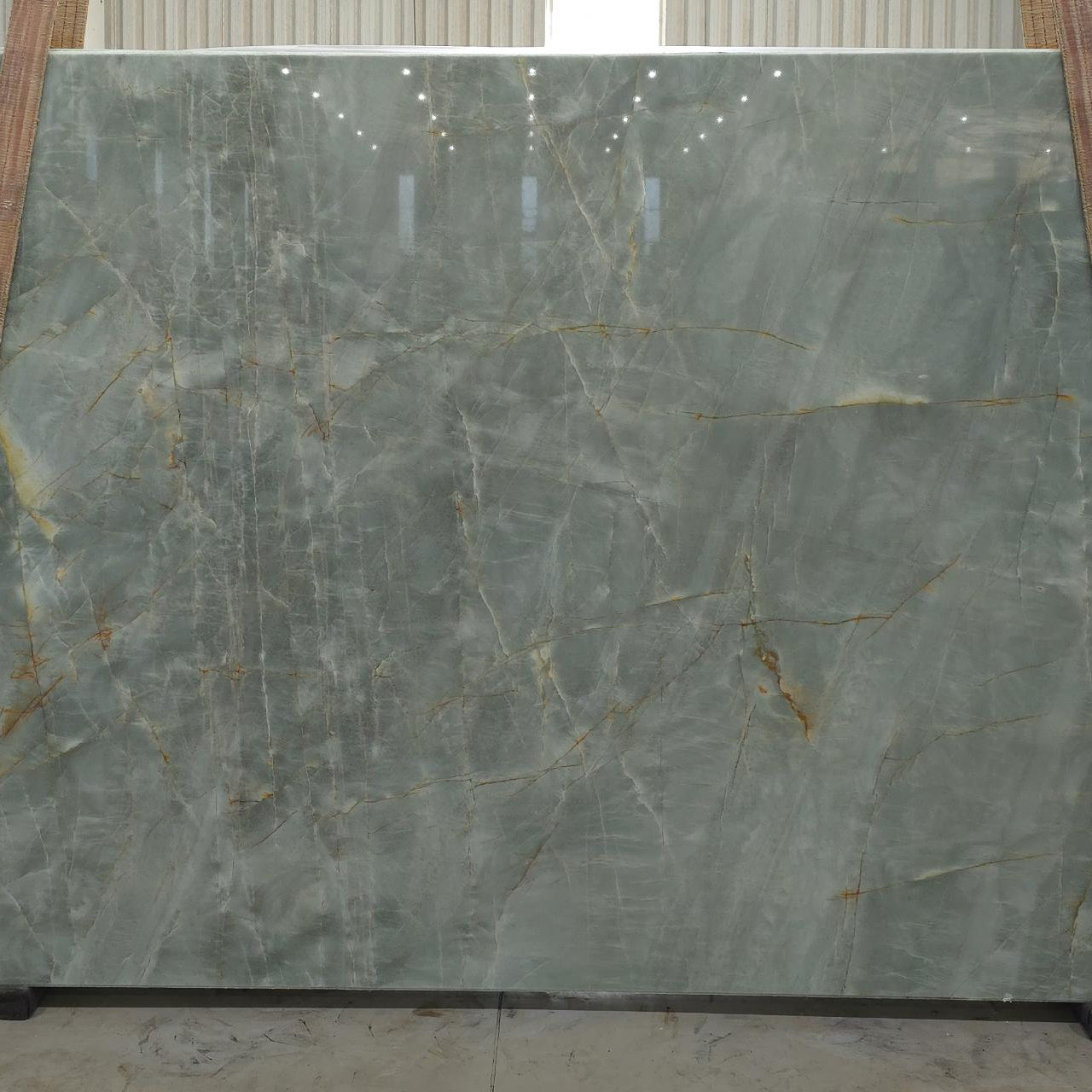 EMERALD GREEN QUARTZITE
