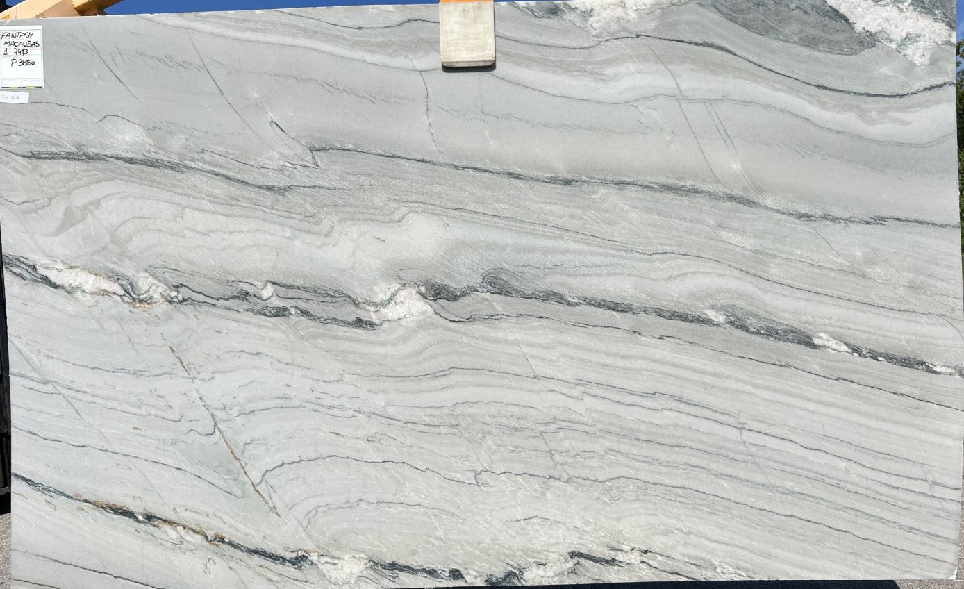 FANTASY MACAUBAS QUARTZITE