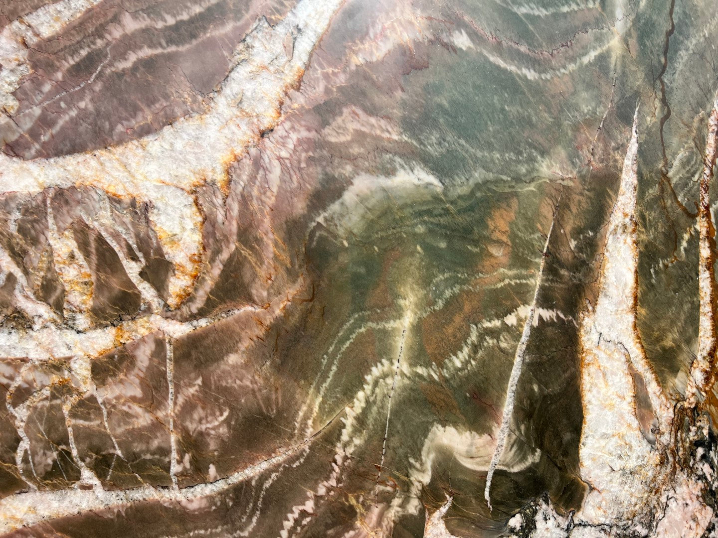 VOLUPIA MAESTRO QUARTZITE