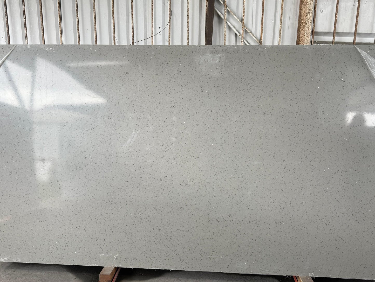 CRYSTAL GRAY QUARTZ