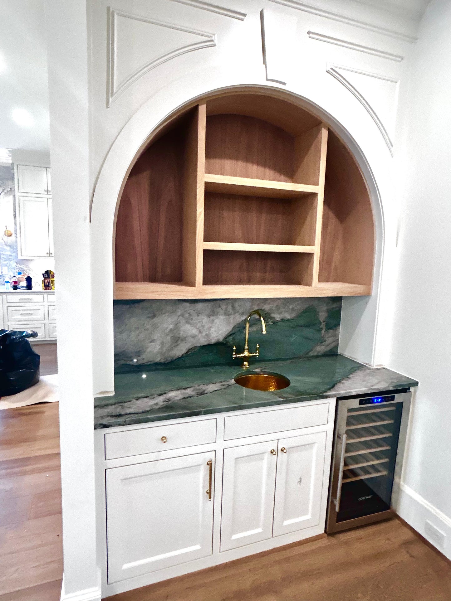 FUCHSITE CRYSTAL QUARTZITE