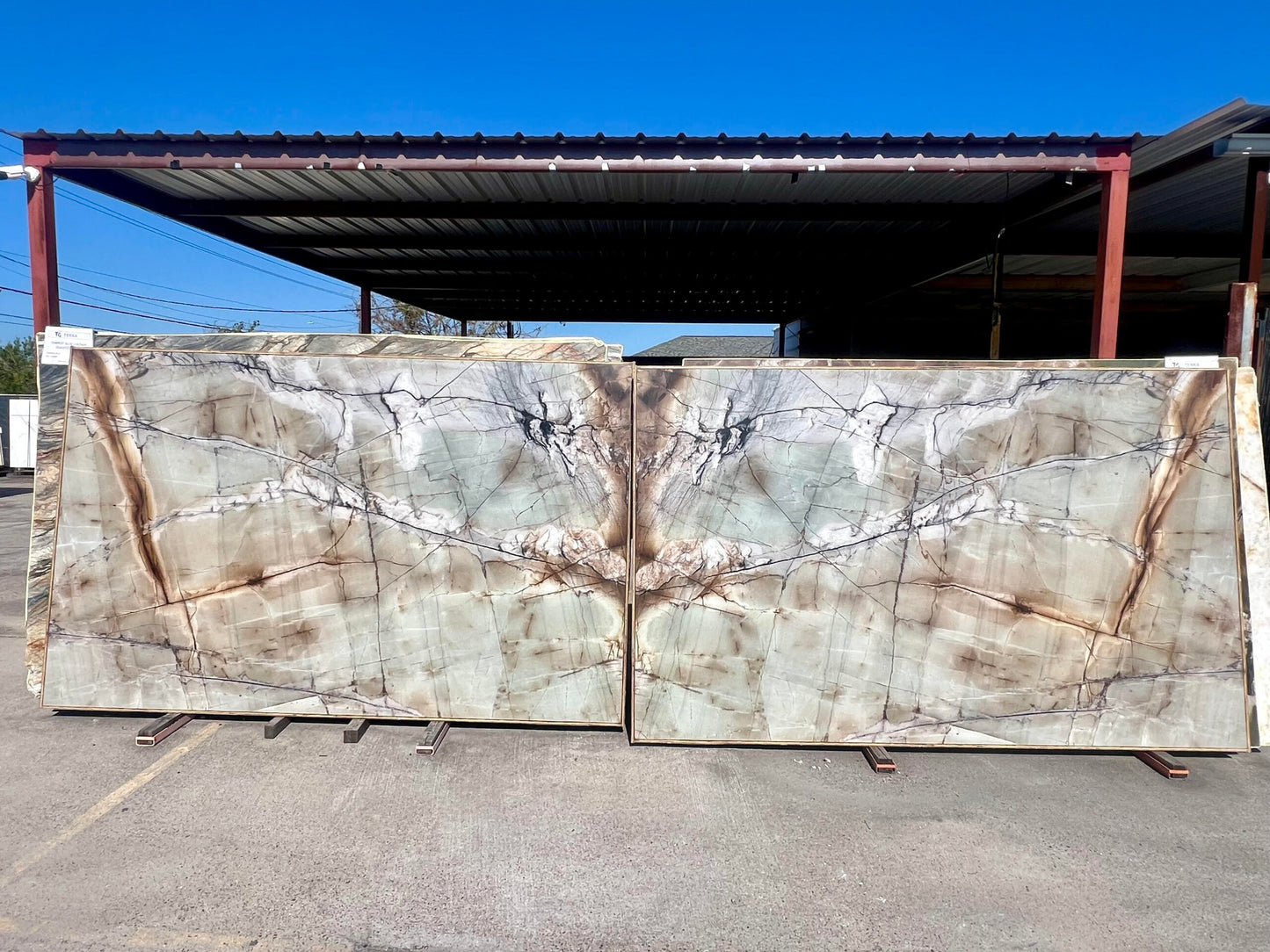 BONSAI CRYSTAL QUARTZITE