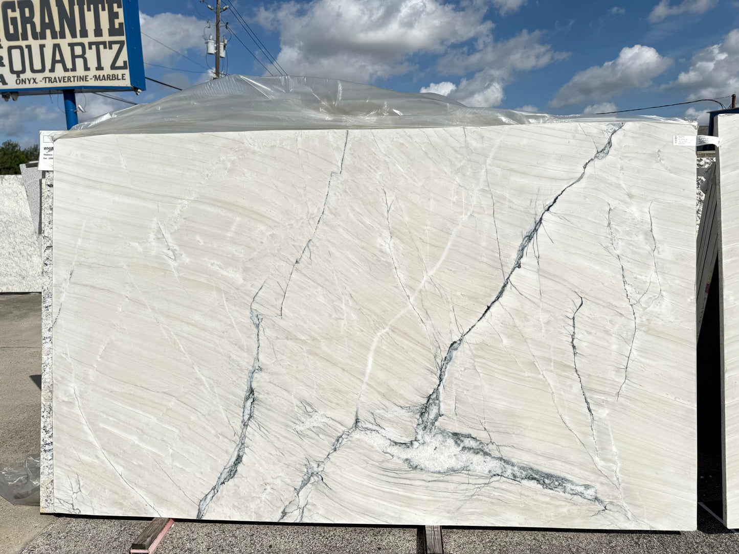 FANTASY LUX QUARTZITE