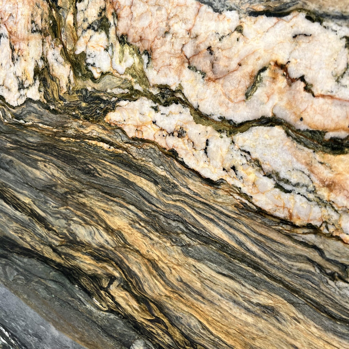 FUSION QUARTZITE