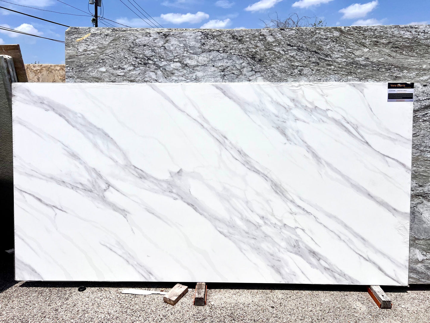 FANTASY GREY QUARTZ