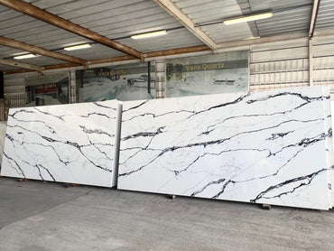 CALACATTA WAGLI BLACK QUARTZ