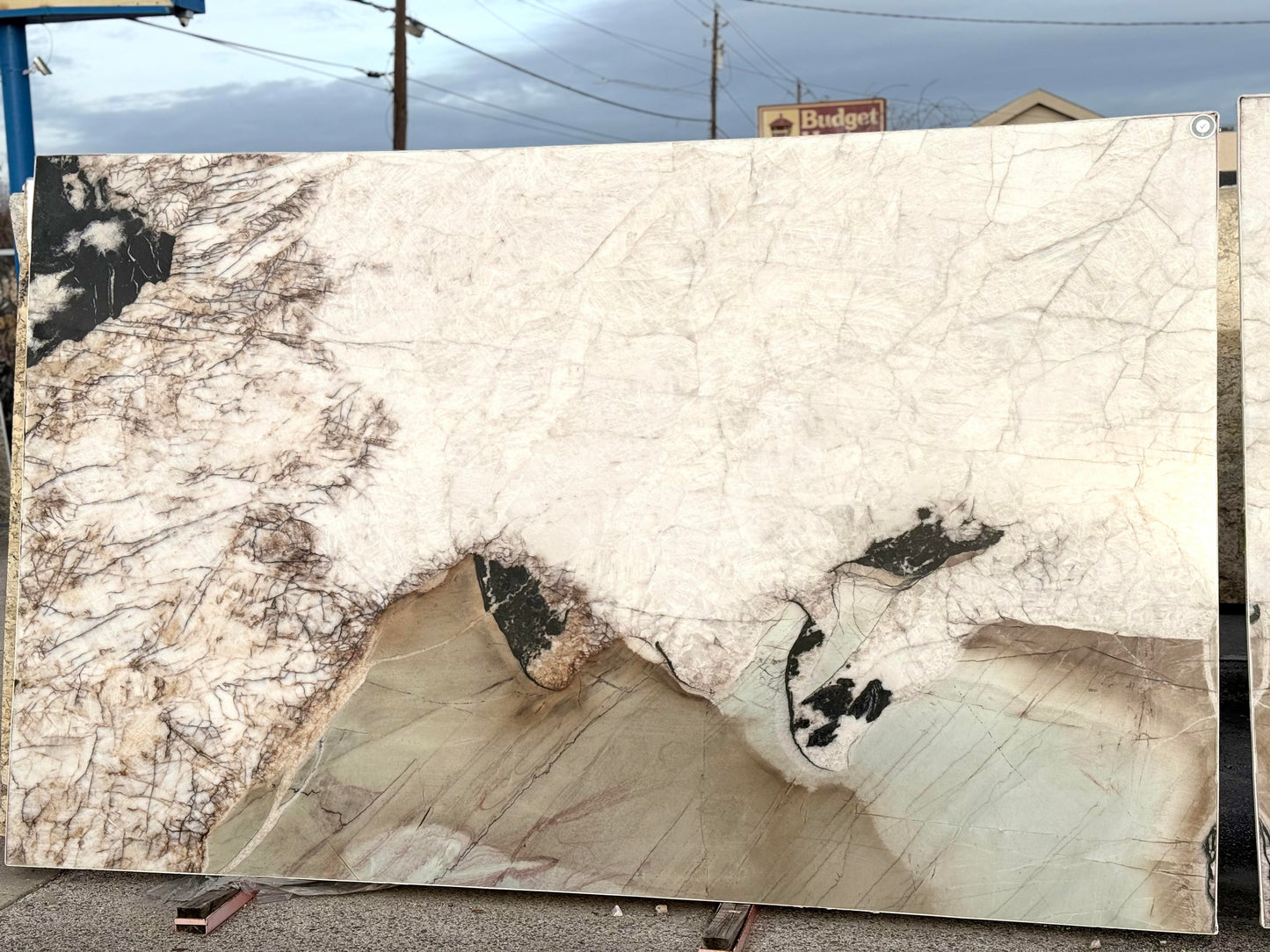 BONSAI CRYSTAL QUARTZITE