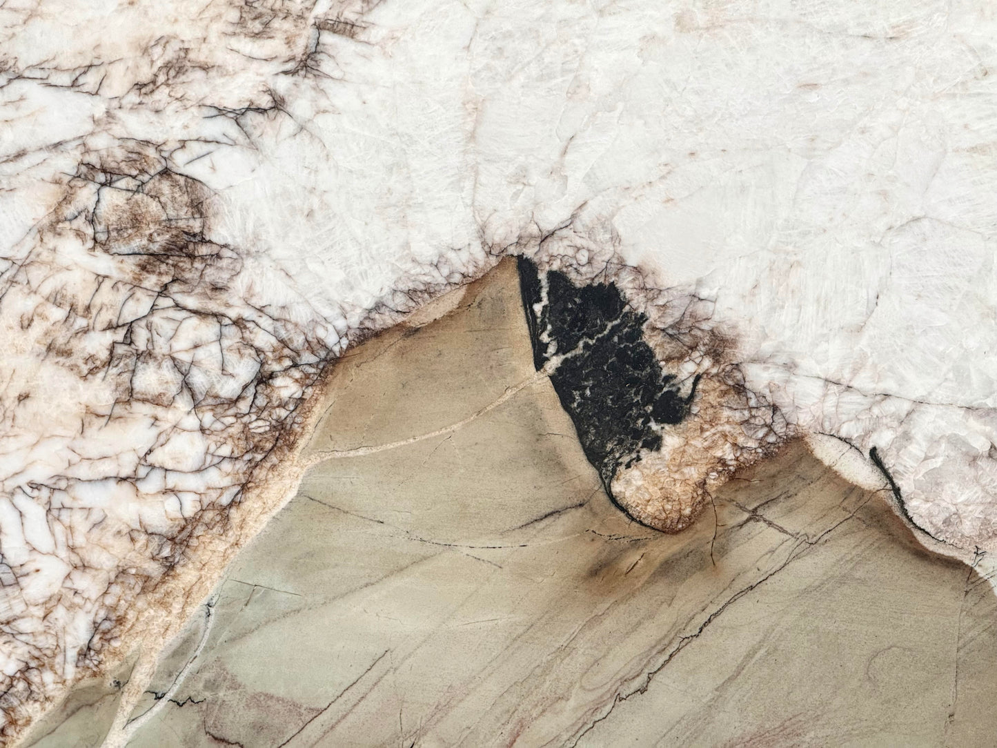 BONSAI CRYSTAL QUARTZITE