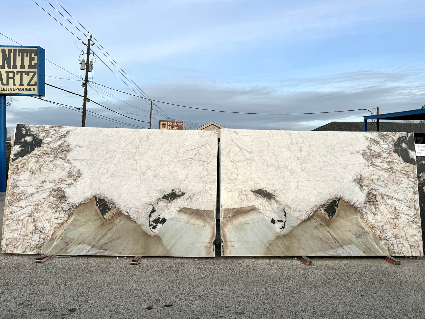 BONSAI CRYSTAL QUARTZITE