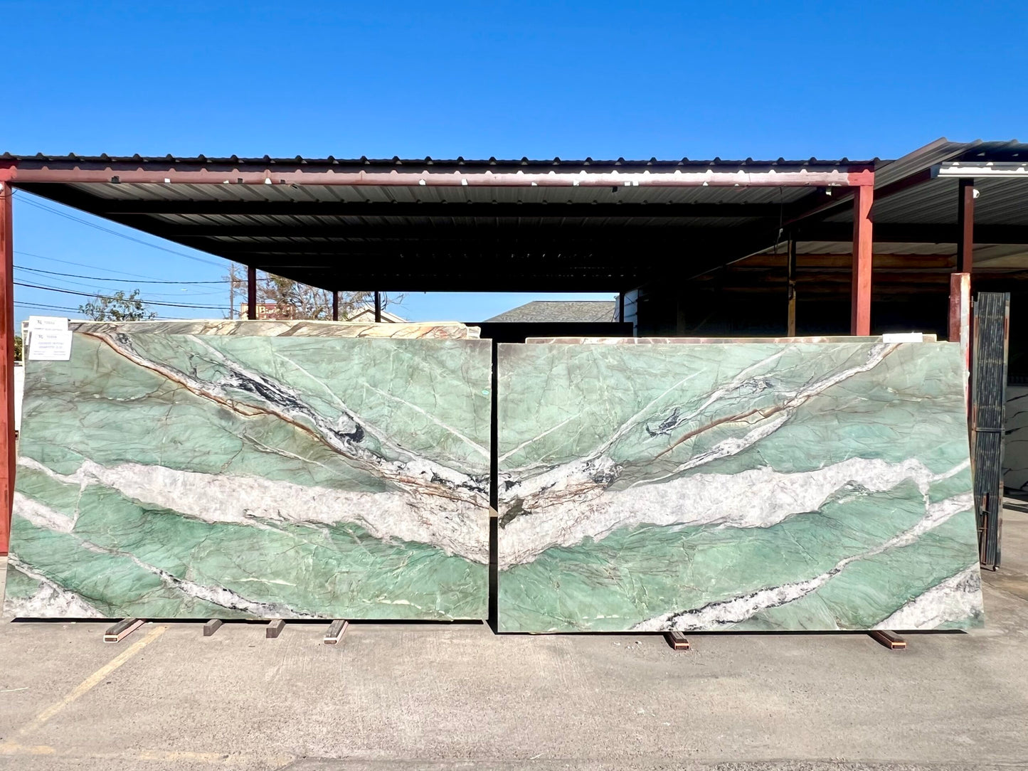 FUCHSITE CRYSTAL
