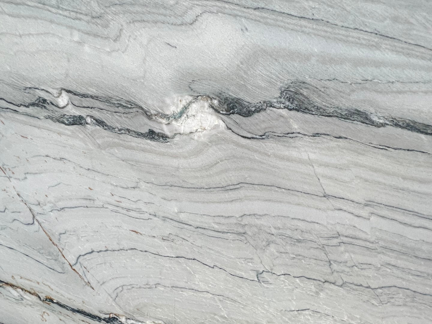 FANTASY MACAUBAS QUARTZITE