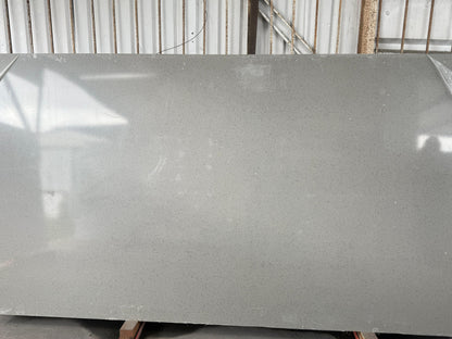 CRYSTAL GRAY QUARTZ