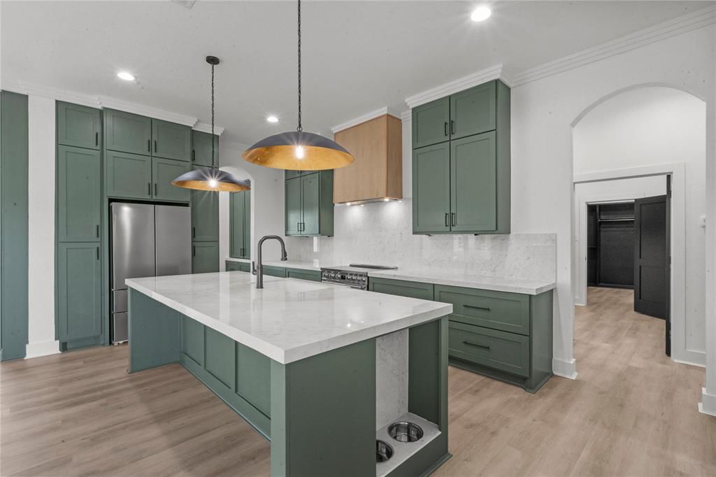 CARRARA PORCELAIN