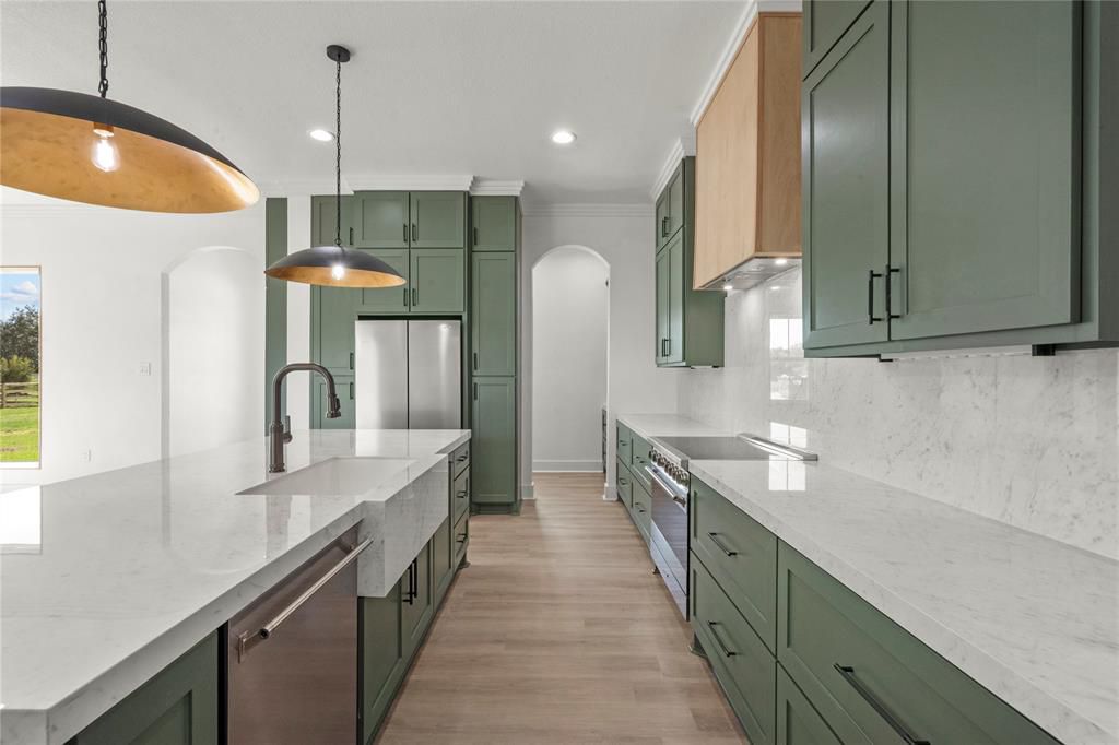 CARRARA PORCELAIN