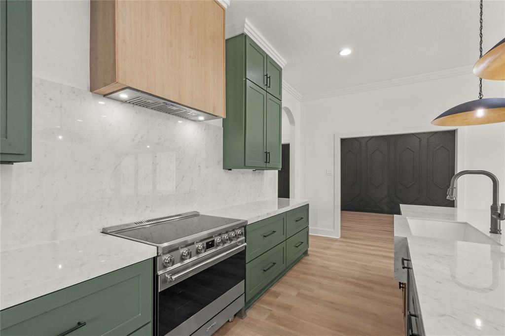 CARRARA PORCELAIN
