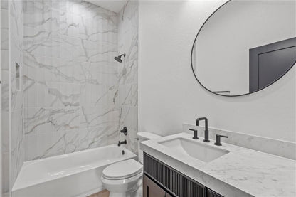 CARRARA PORCELAIN