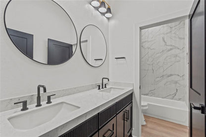 CARRARA PORCELAIN