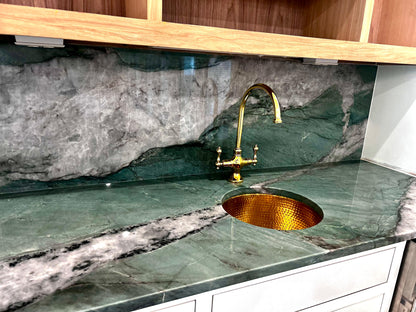 FUCHSITE CRYSTAL QUARTZITE