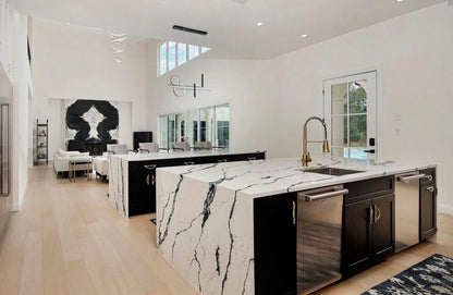 CALACATTA BLACK QUARTZ