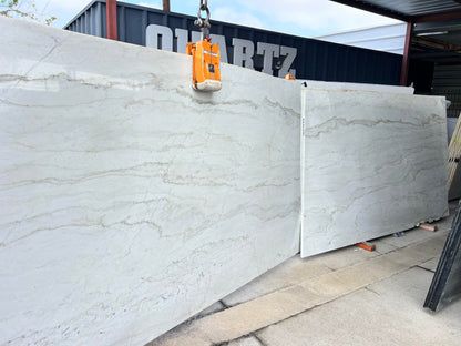 CALACATTA RAFAELLO – Terra Granite