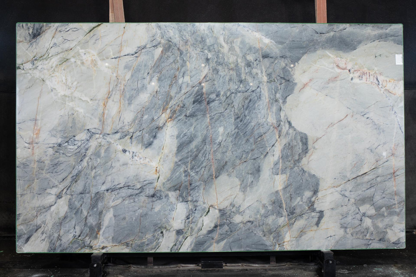 IJEN BLUE QUARTZITE