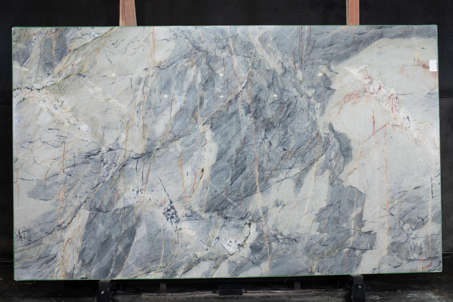 IJEN BLUE QUARTZITE