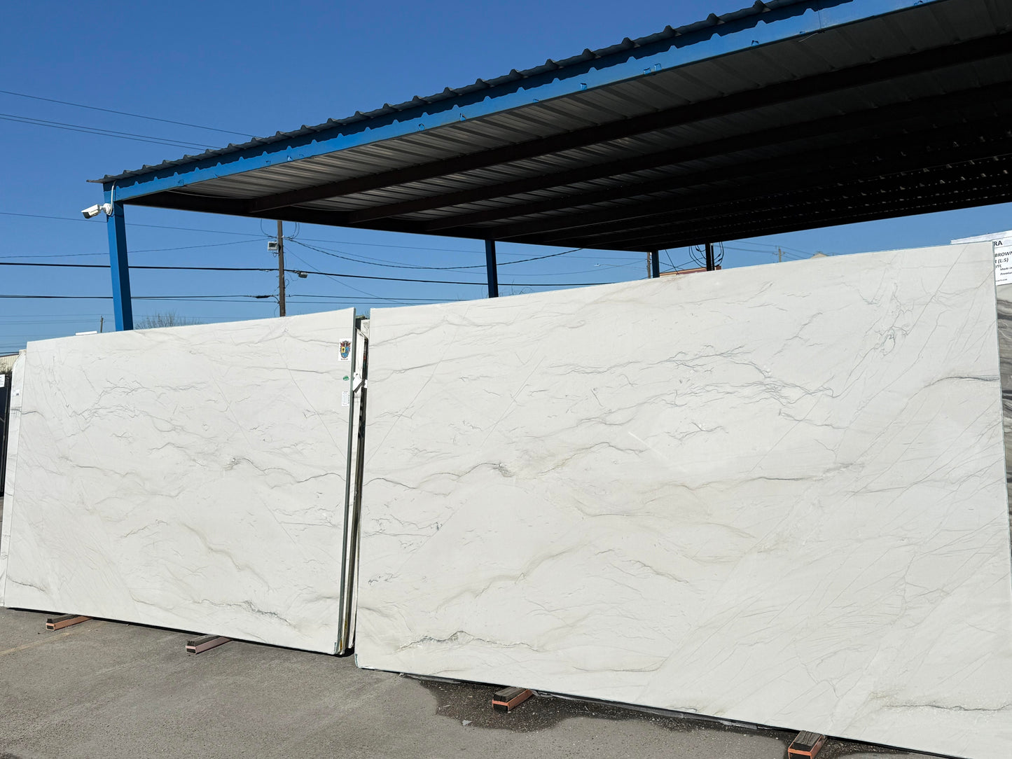 BIANCO SUPERIORE QUARTZITE